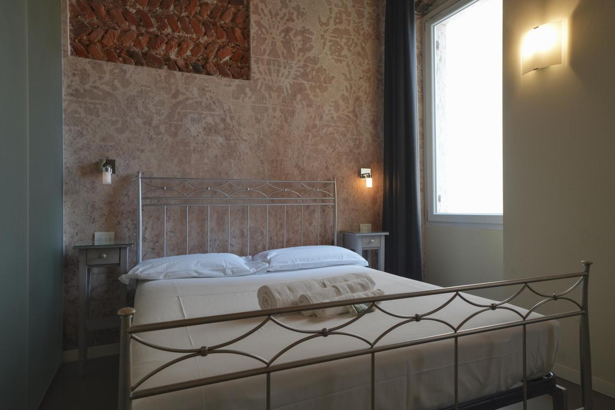 Palazzo Di Giulietta - Juliet'S Palace Верона Экстерьер фото
