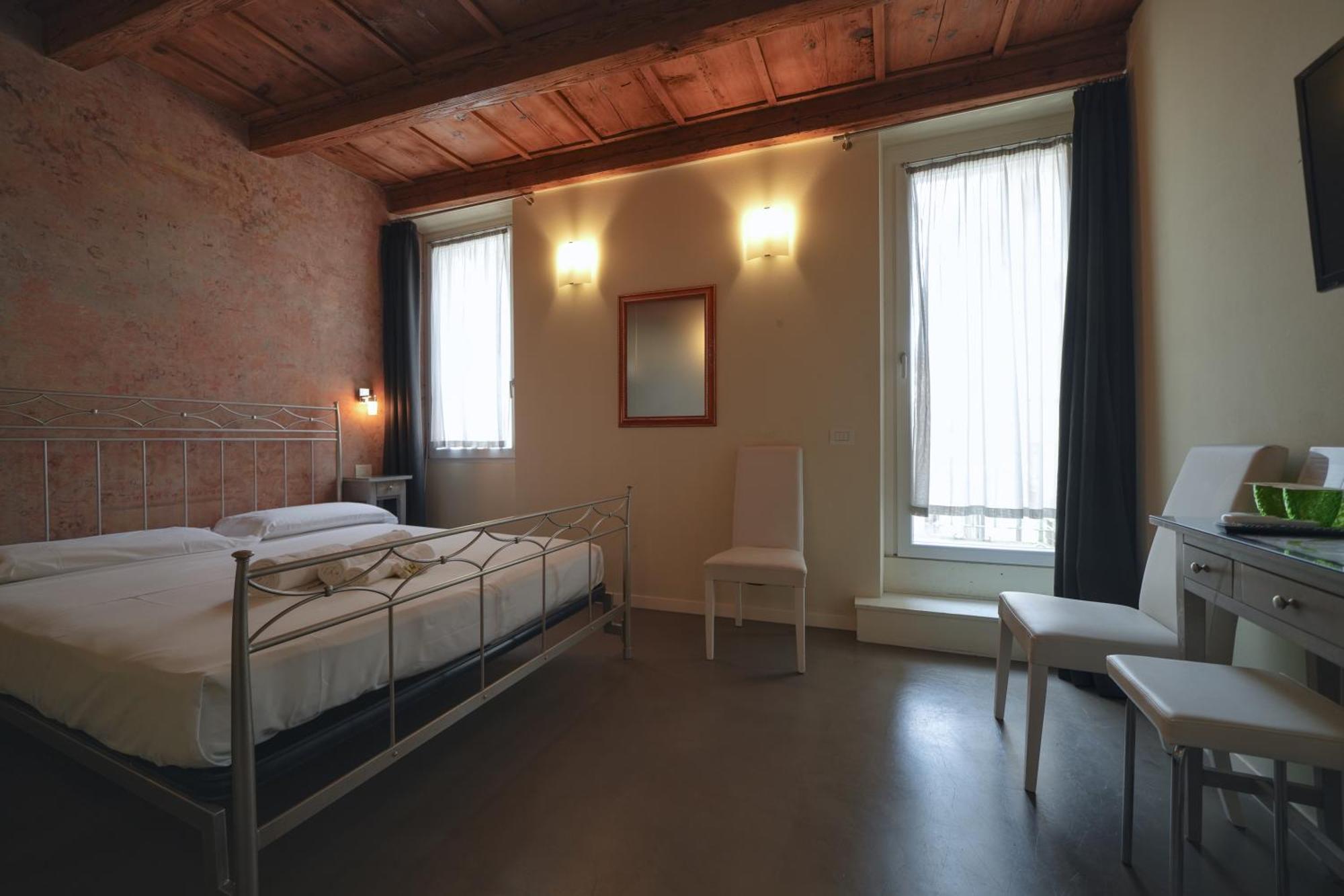 Palazzo Di Giulietta - Juliet'S Palace Верона Экстерьер фото