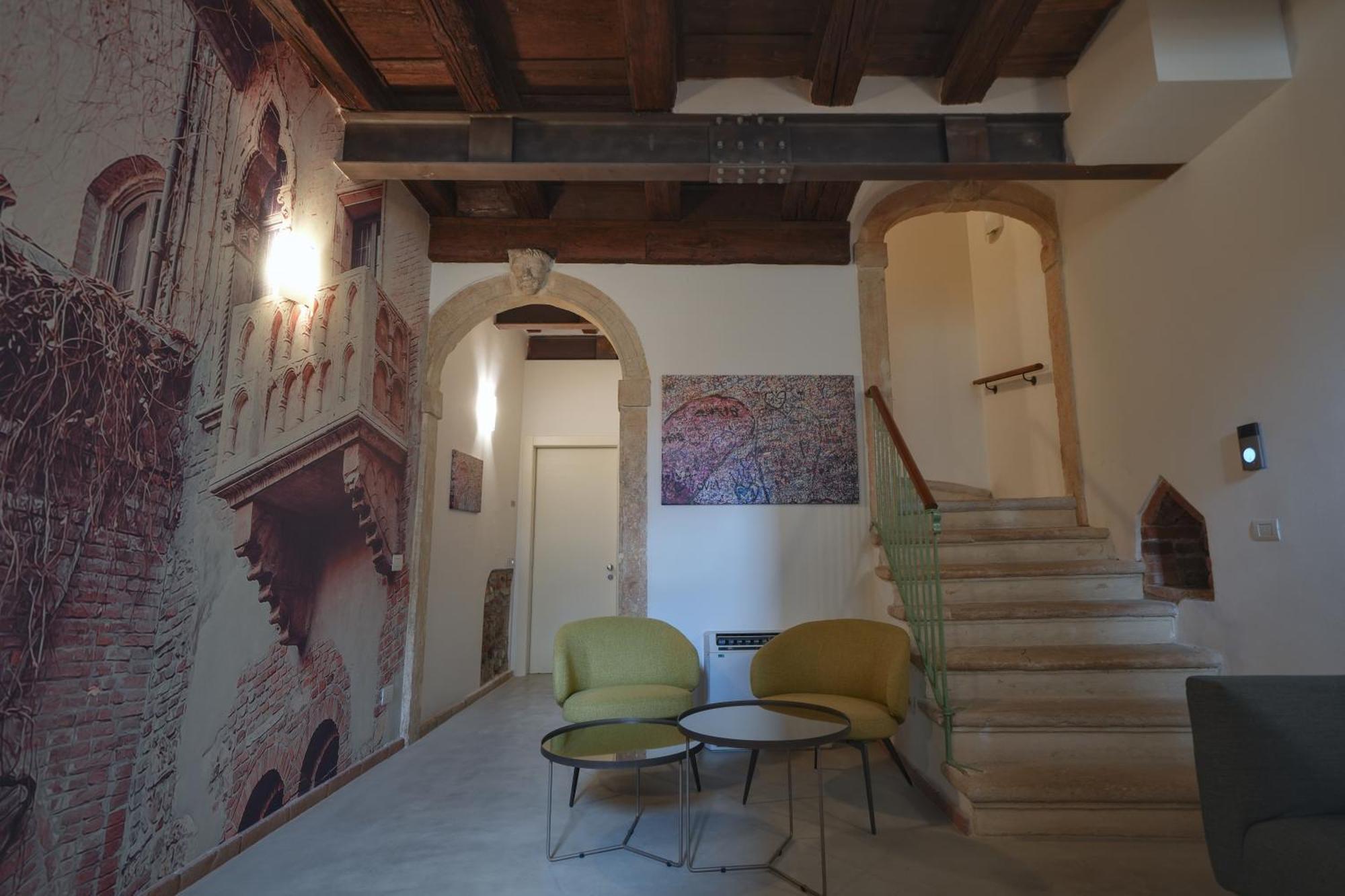 Palazzo Di Giulietta - Juliet'S Palace Верона Экстерьер фото